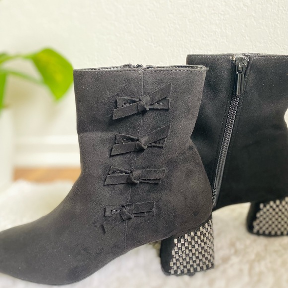 Impo Black Suede Boots - Picture 4 of 6